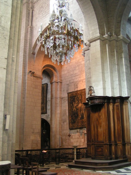 arles-saint-trophime