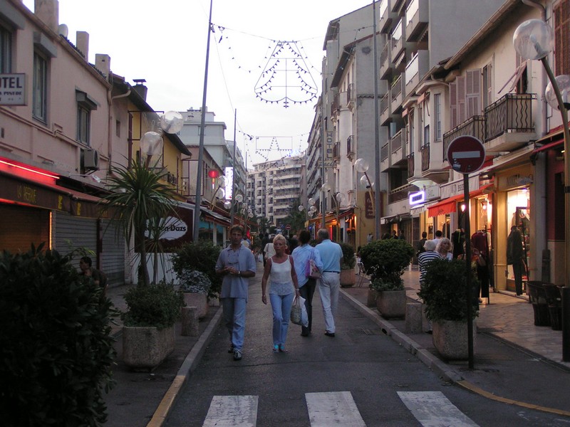 juan-les-pins-nacht