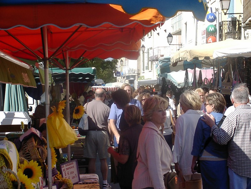 l-lsle-sur-la-sorgue-markt