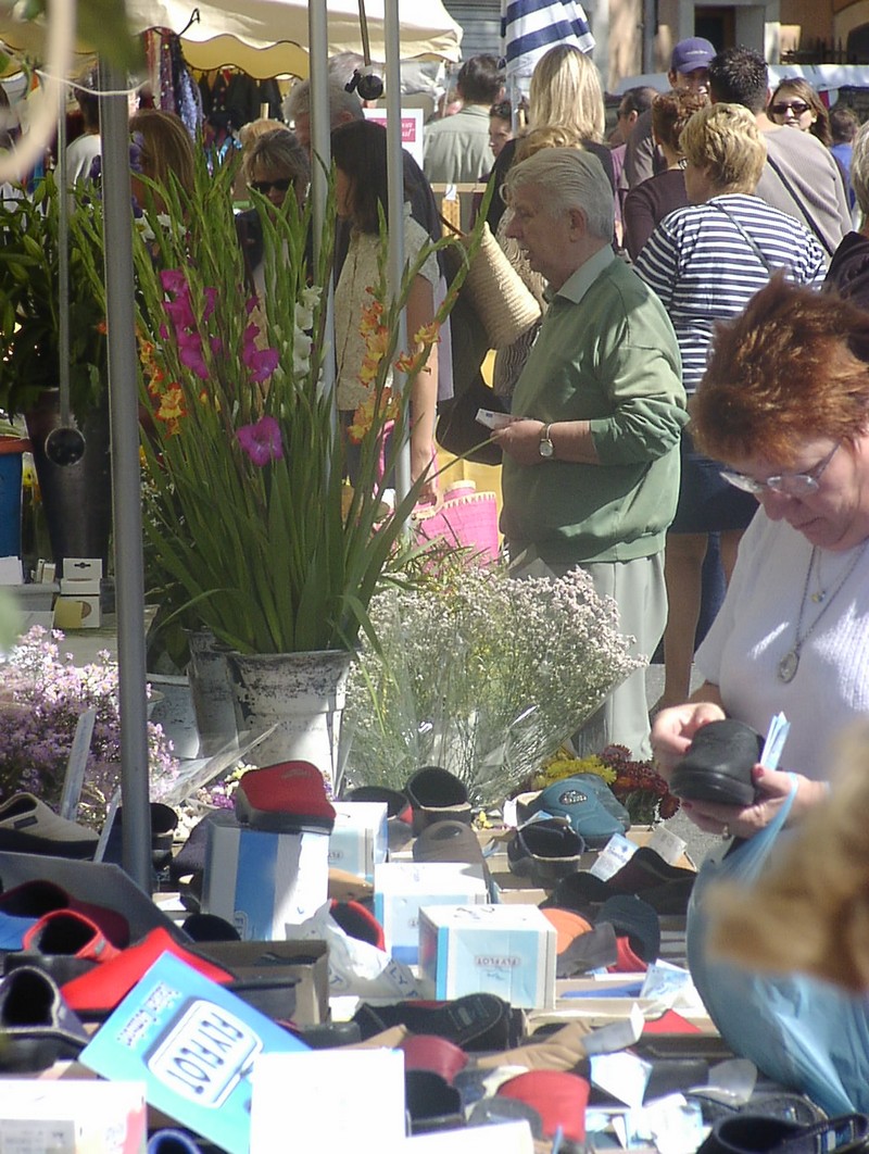 l-lsle-sur-la-sorgue-markt