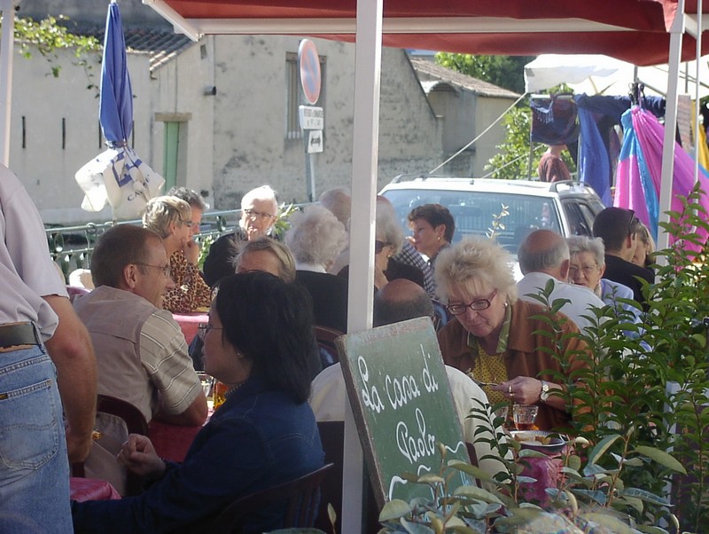 l-lsle-sur-la-sorgue-markt