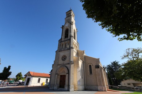 lege-cap-ferret-kirche