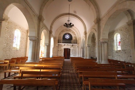 lege-cap-ferret-kirche