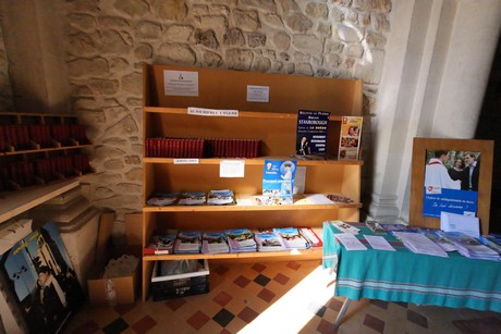 lege-cap-ferret-kirche