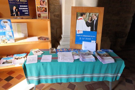 lege-cap-ferret-kirche