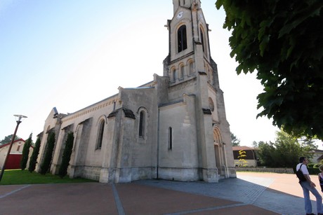 lege-cap-ferret-kirche