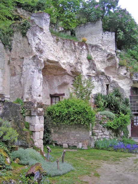 loches-hoehlenwohnungen