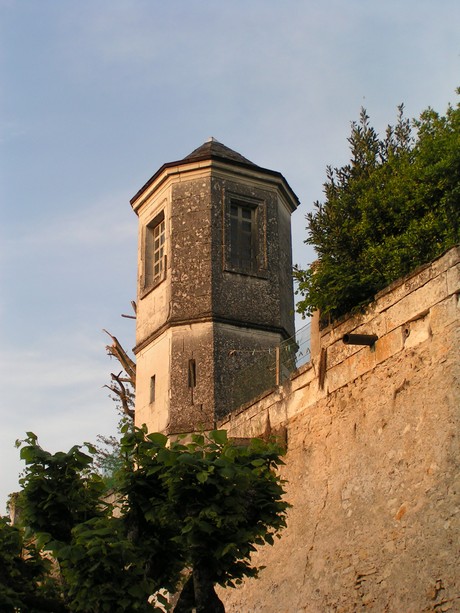 loches