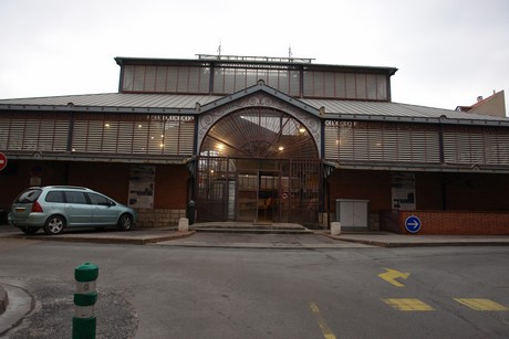 millau-markthalle