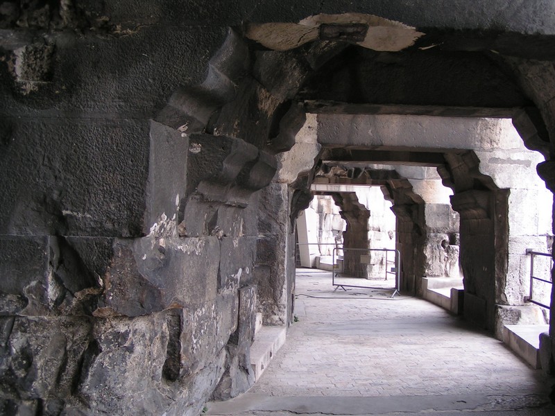 nimes-arena