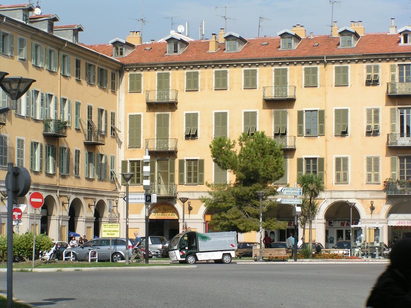 nizza-place-garibaldi