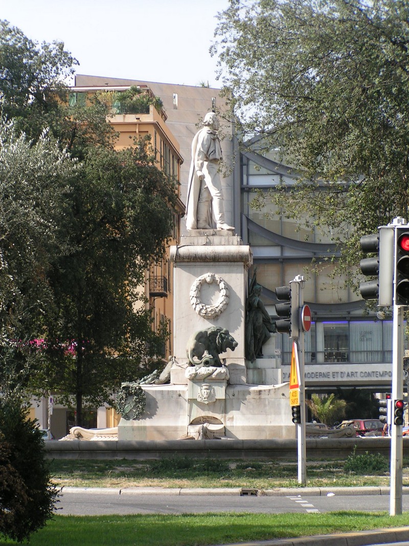 nizza-place-garibaldi