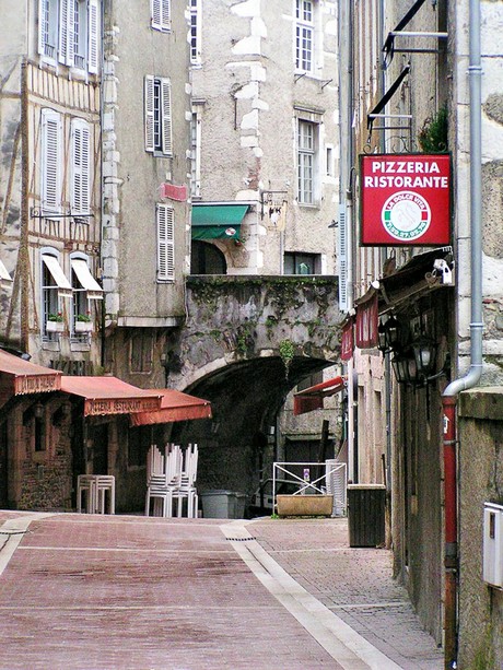 pau
