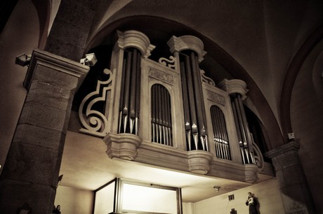 pierrefeu-du-var-kirche