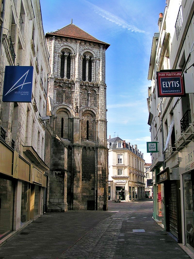 poitiers-eglise-st-porchaire