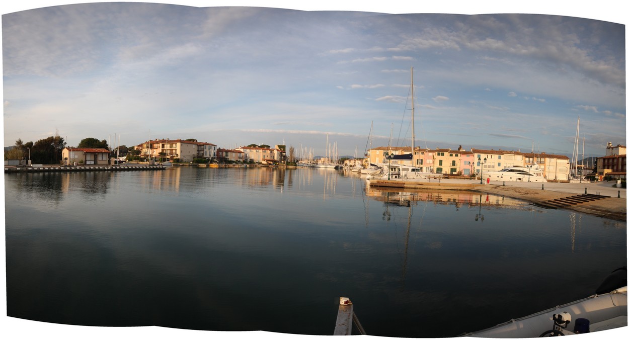 Port Grimaud am Morgen