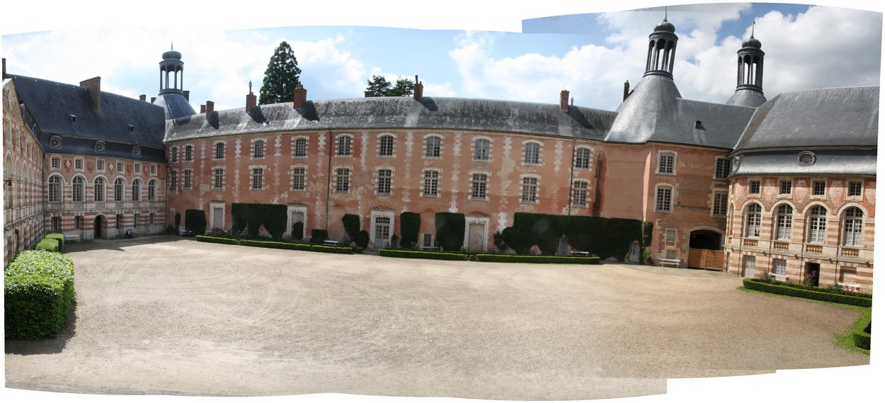 Ch&acirc;teau de Saint-Fargeau