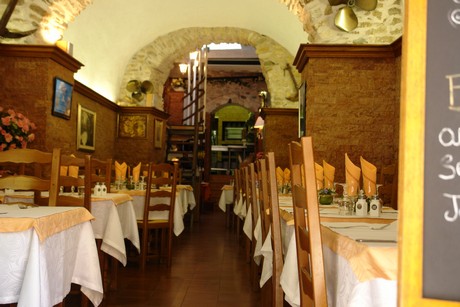restaurant-l-arriere-cour