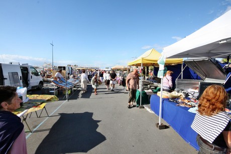 saint-pierre-la-mer-markt