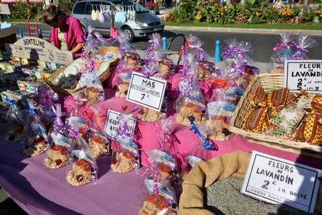 saint-pierre-la-mer-markt