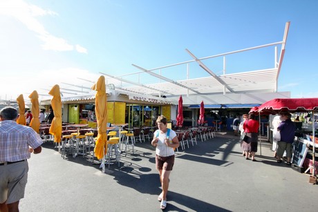 saint-pierre-la-mer-markt