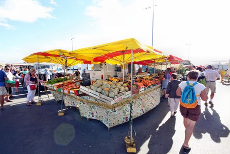 saint-pierre-la-mer-markt