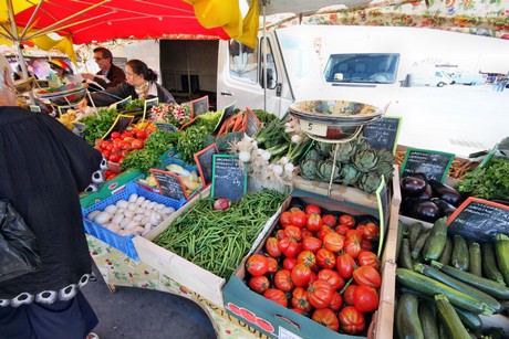 saint-pierre-la-mer-markt