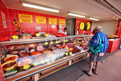 saint-pierre-la-mer-markt