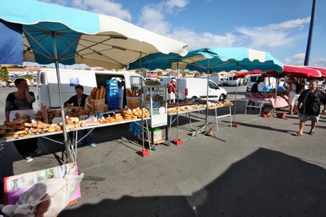 saint-pierre-la-mer-markt