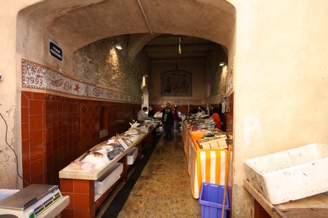 saint-tropez-fischmarkt