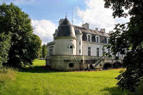 chateau-de-serrigny