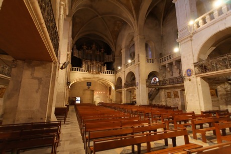 uzes-Kathedrale