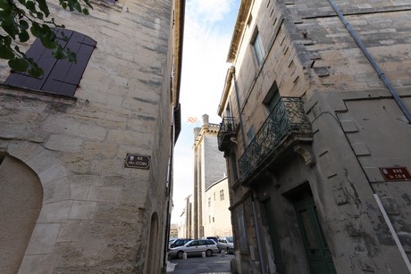 uzes