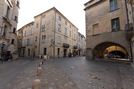 uzes