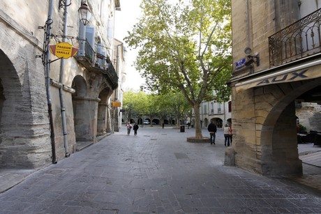 uzes