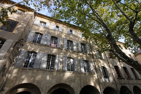 uzes