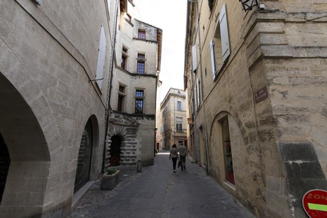 uzes