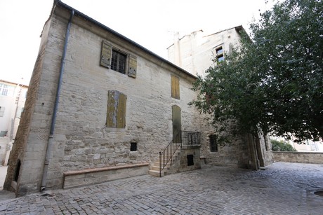 uzes