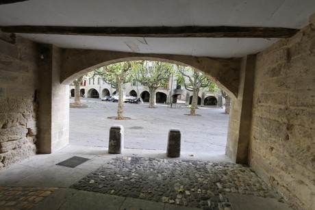 uzes