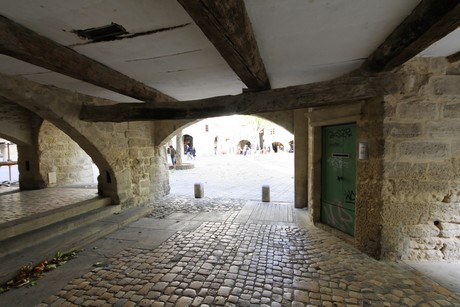 uzes