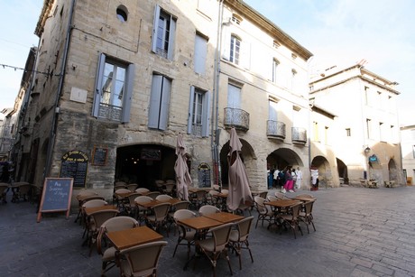 uzes