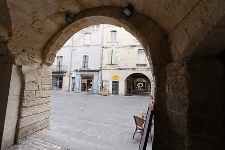 uzes