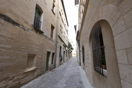 uzes
