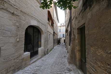 uzes