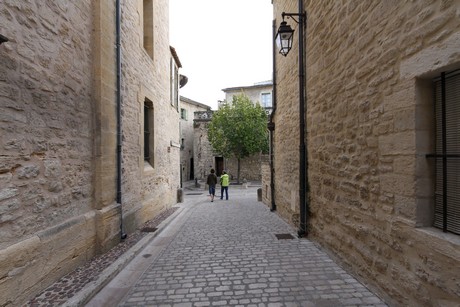 uzes