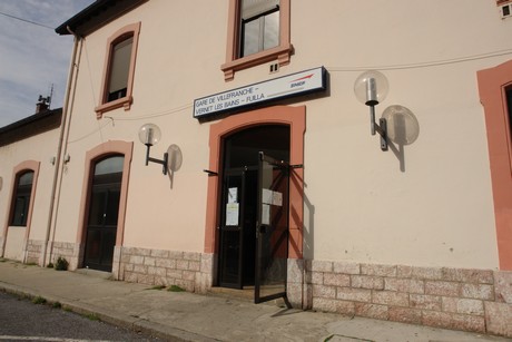 villefrance-de-conflent-gelber-zug