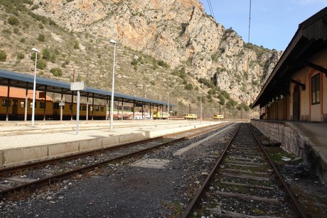villefrance-de-conflent-gelber-zug
