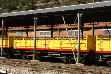 villefrance-de-conflent-gelber-zug