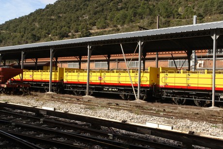 villefrance-de-conflent-gelber-zug