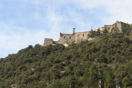 villefrance-de-conflent-gelber-zug